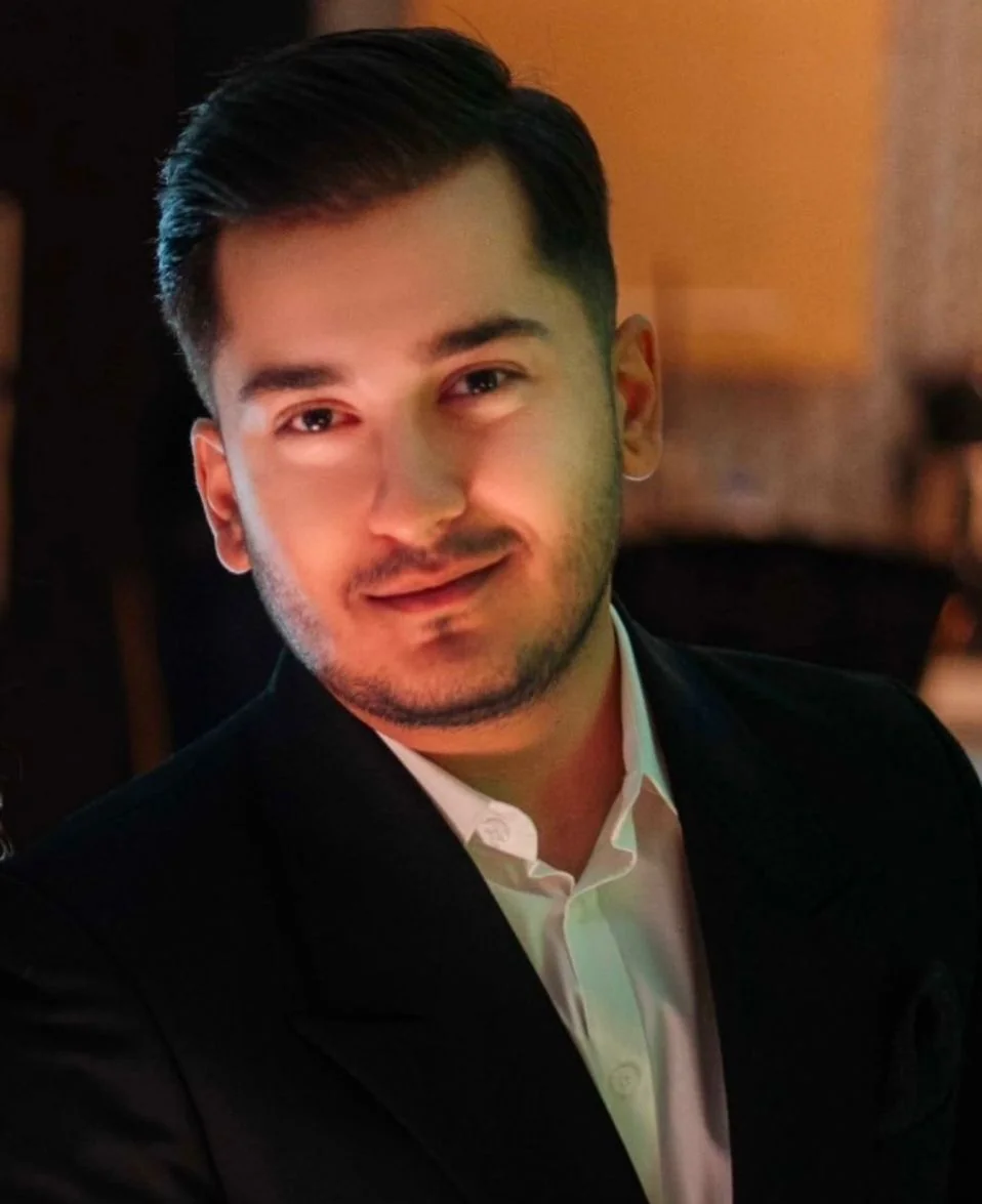 Kaveh A.